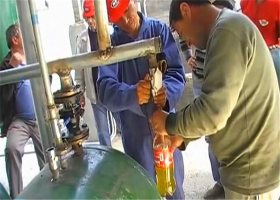Waste Tyre Plastic Rubber Pyrolysis Plant Converting to Fuel Oil carbon black and steel